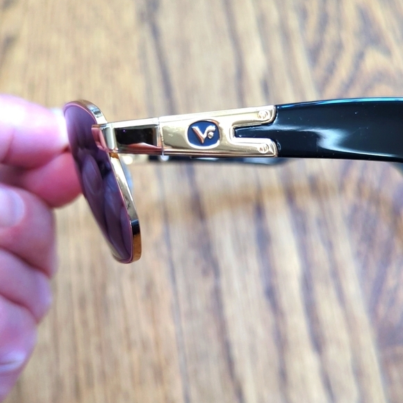 Vintage Vogue Florence VO3182-S Black and Gold Sunglasses Italy - Picture 5 of 7